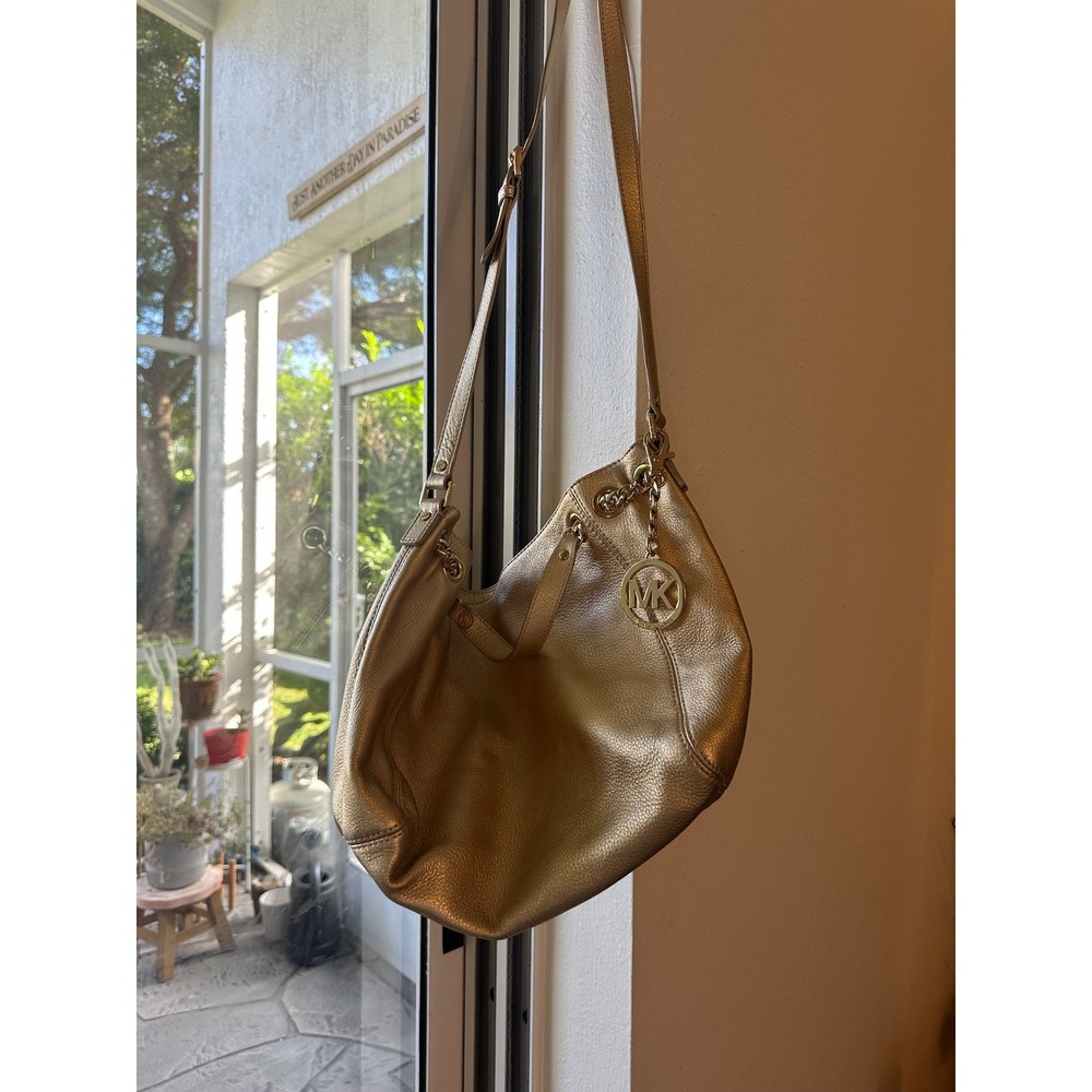 Michael Kors Jet Set Leather Hobo Shoulder Bag‎ Purse MK Charm Chain  NWOT